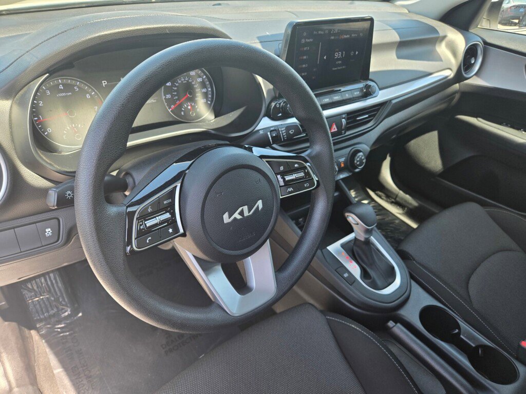 Used 2023 Kia Forte LXS FWD image 12