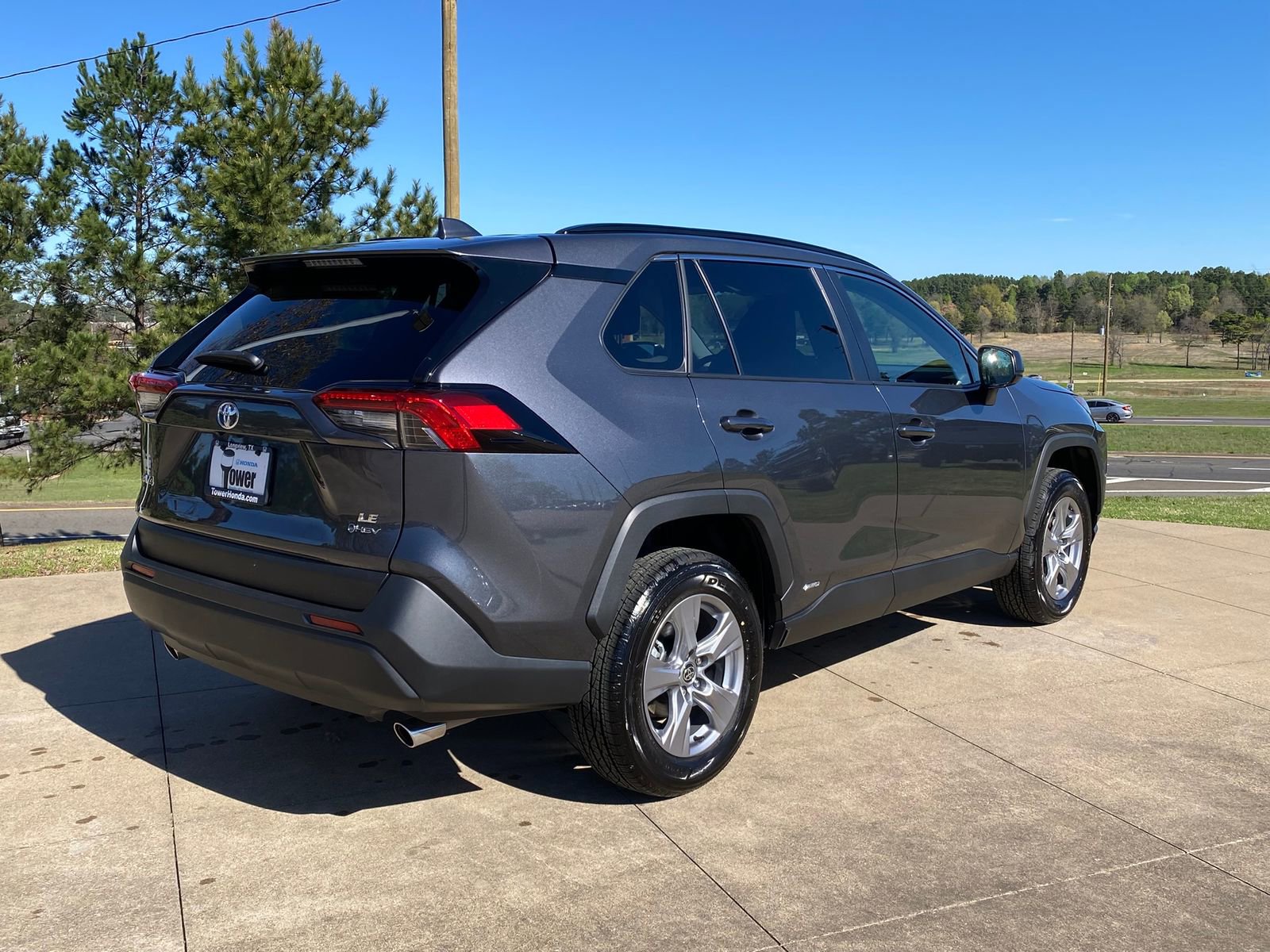Used 2025 Toyota RAV4 LE image 6