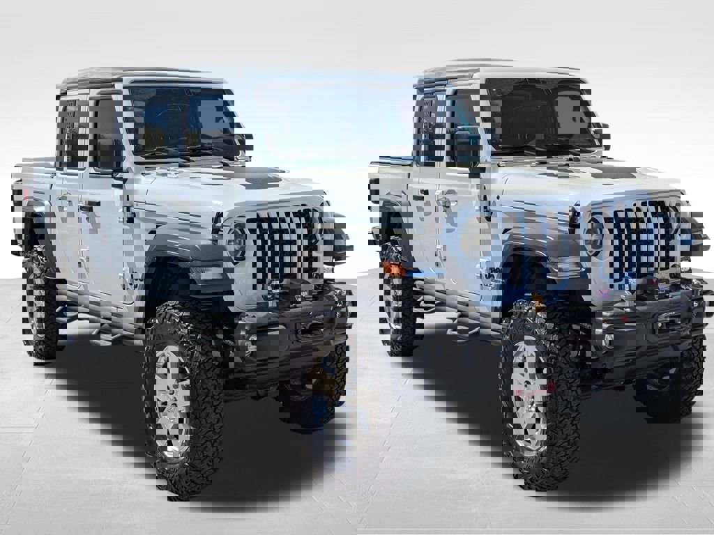 Used 2022 Jeep Gladiator Sport image 2