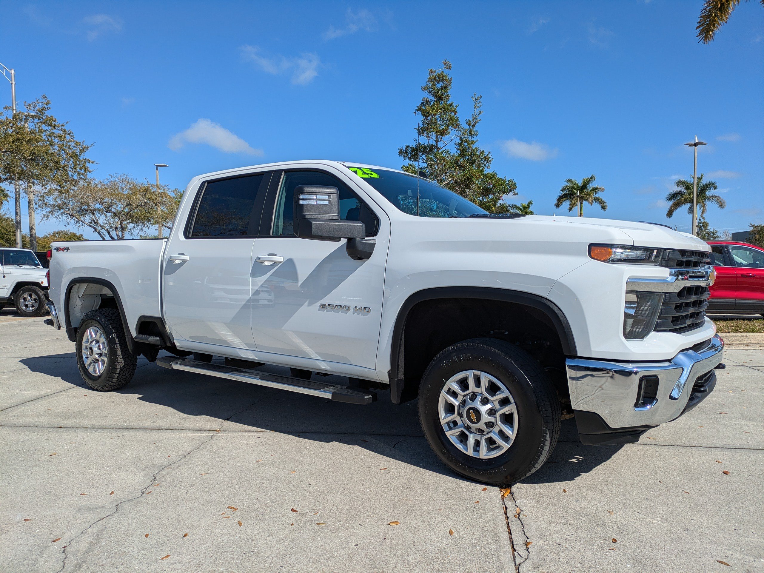 Used 2025 Chevrolet Silverado 2500 LT w/ Convenience Package AWD/4WD image 2
