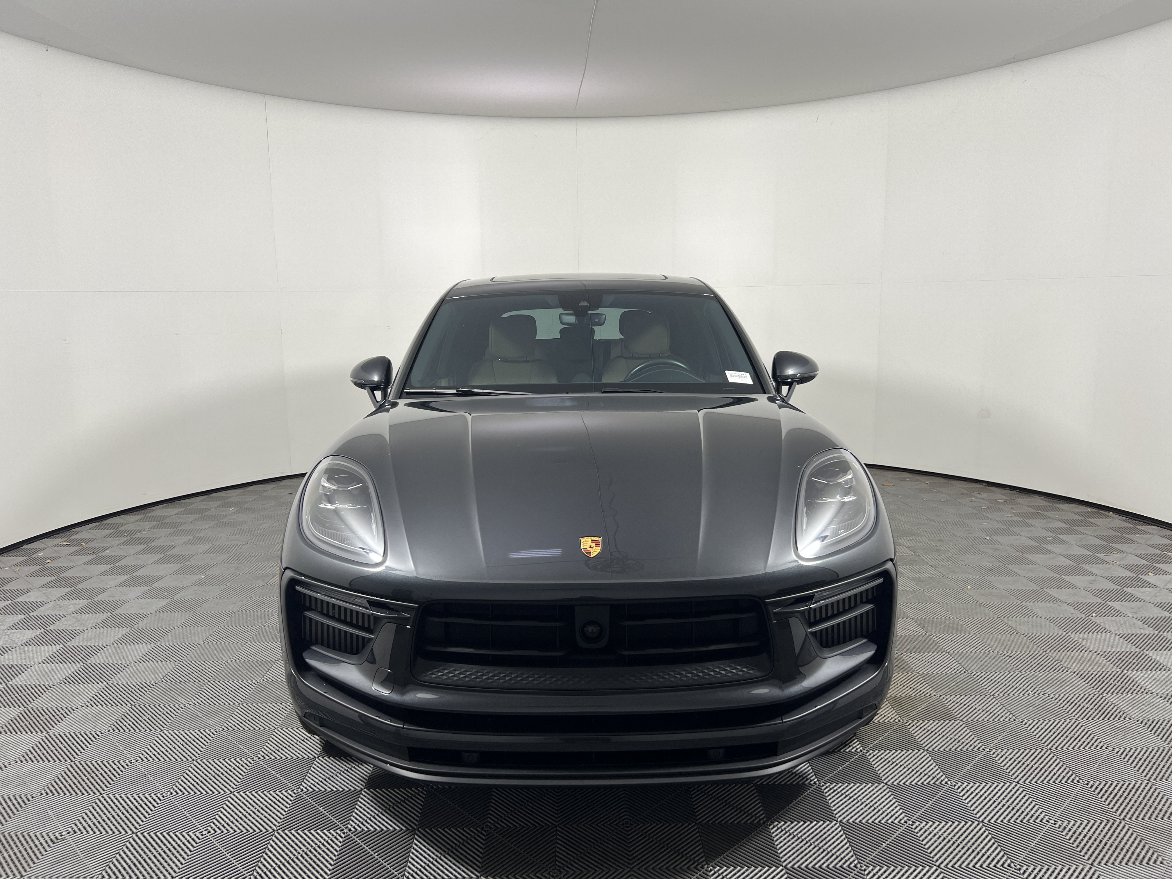 Certified 2024 Porsche Macan S AWD/4WD image 10