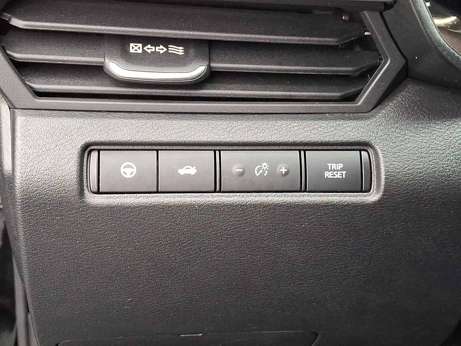 Used 2021 Nissan Altima 2.5 SV w/ SV Premium Package image 26