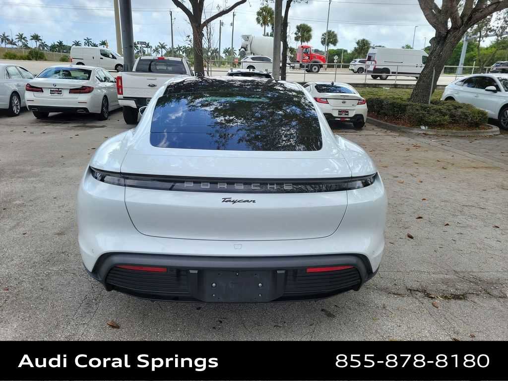 Used 2023 Porsche Taycan image 7