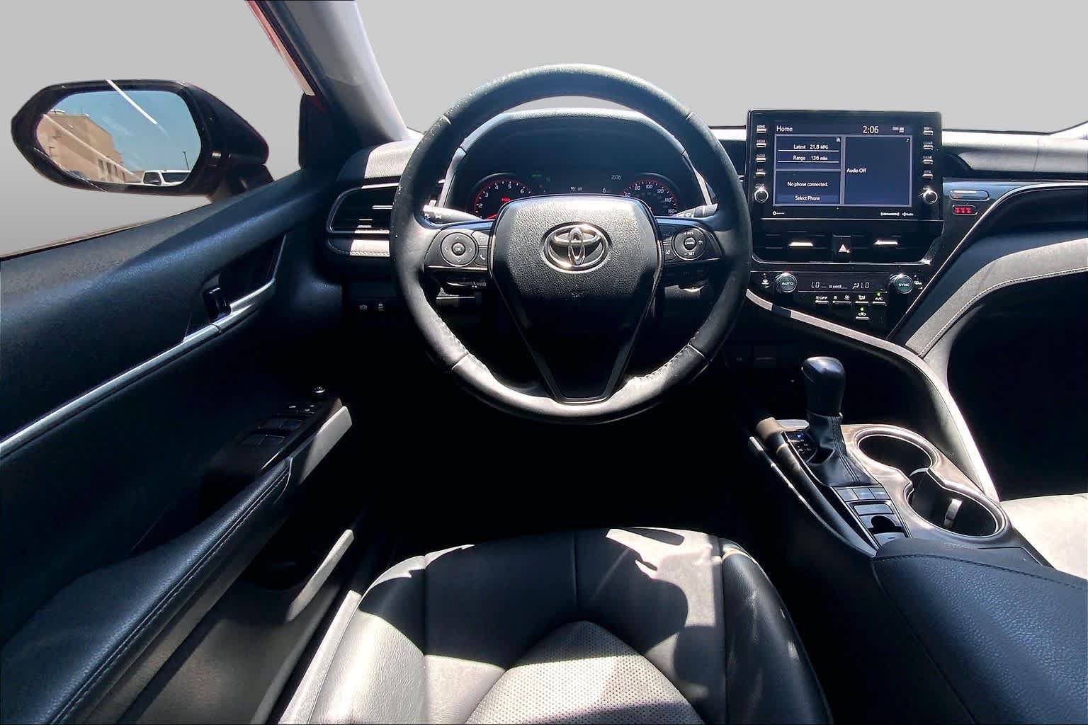 Used 2023 Toyota Camry XSE FWD image 6