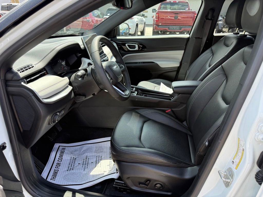 Certified 2025 Jeep Compass Limited AWD/4WD image 18