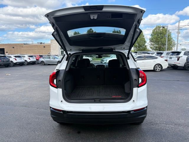 Used 2022 GMC Terrain SLE w/ Driver Convenience Package AWD/4WD image 7