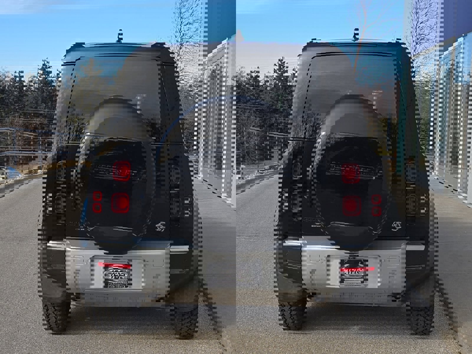 Used 2020 Land Rover Defender 110 SE image 4