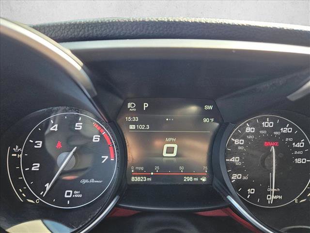 Used 2018 Alfa Romeo Giulia RWD image 11