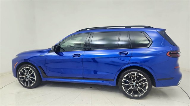 Used 2026 BMW X7 M60i image 4