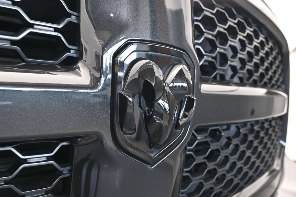 Used 2018 RAM 1500 Express w/ Black Ram 1500 Express Group RWD image 42