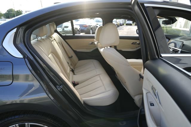Used 2019 BMW 330i xDrive Sedan w/ Convenience Package AWD/4WD image 36