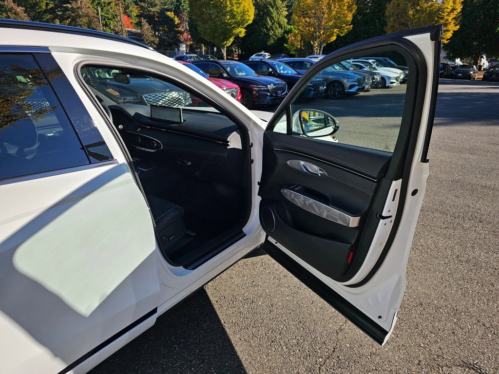 Certified 2025 Genesis GV70 3.5T Sport w/ Sport Advanced Package image 28