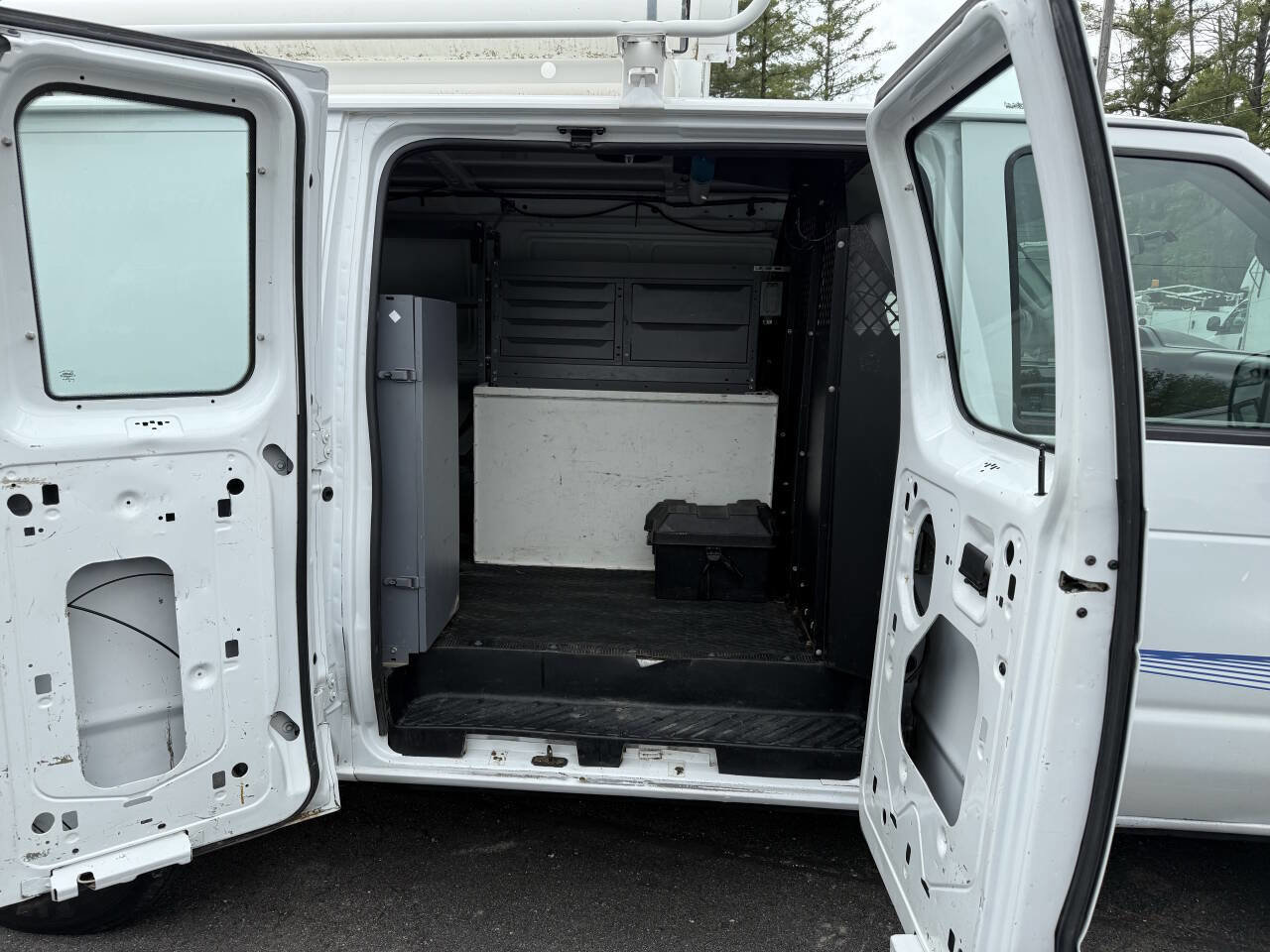 Used 2011 Ford E-250 and Econoline 250 w/ PWR Group image 10