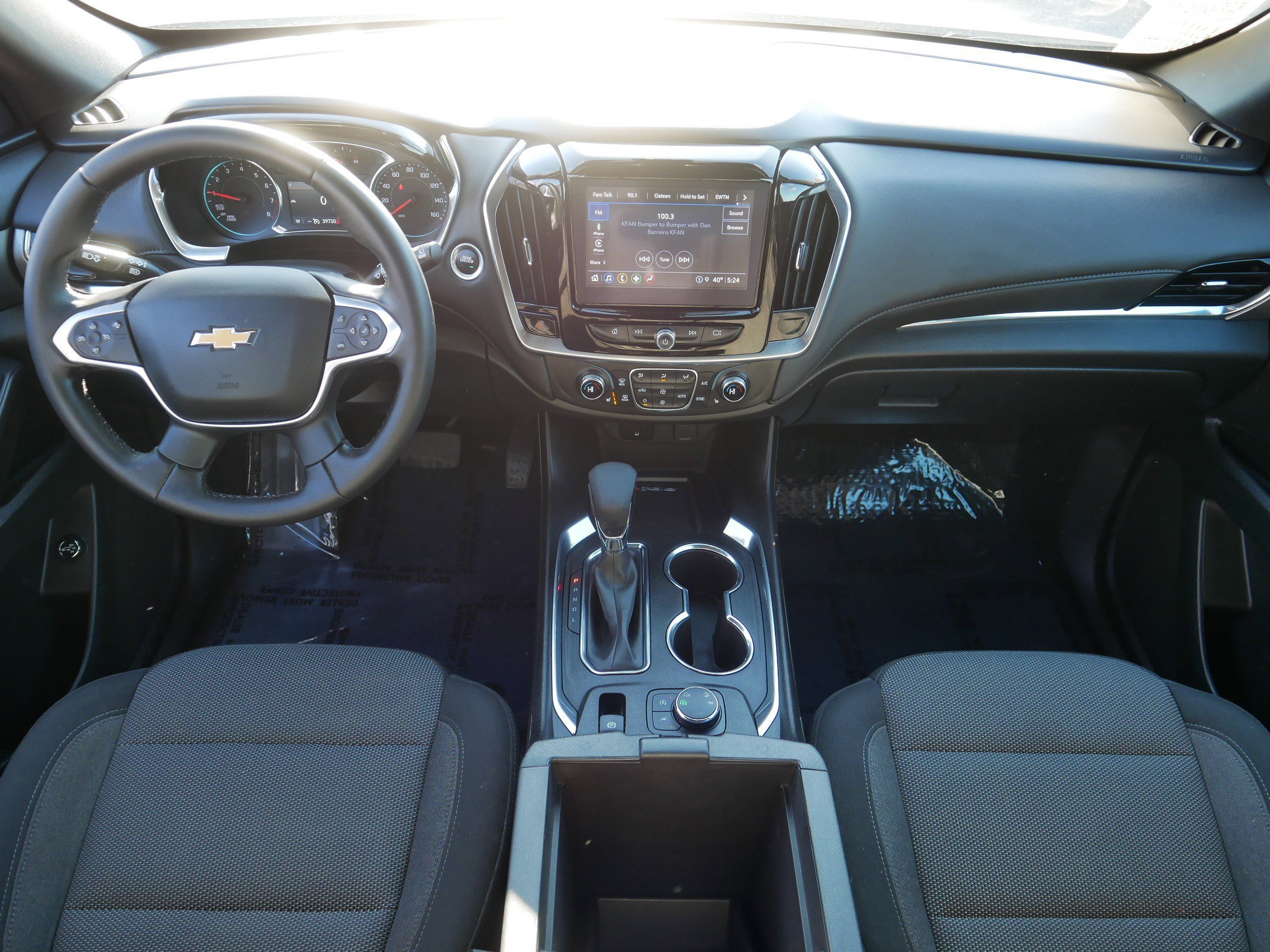 Used 2023 Chevrolet Traverse LT image 10