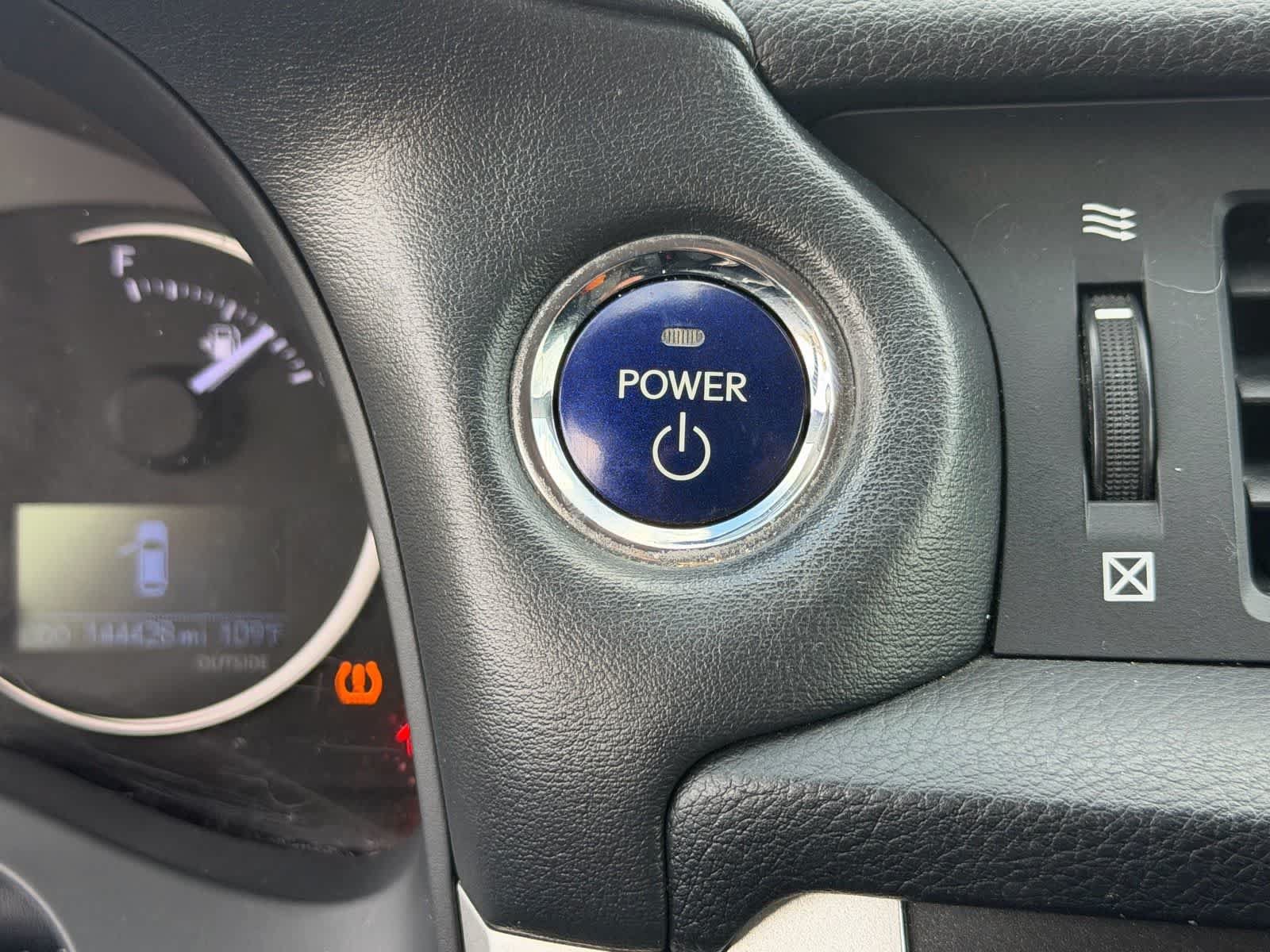 Used 2013 Lexus CT 200h w/ Premium Pkg w/Navigation FWD image 19