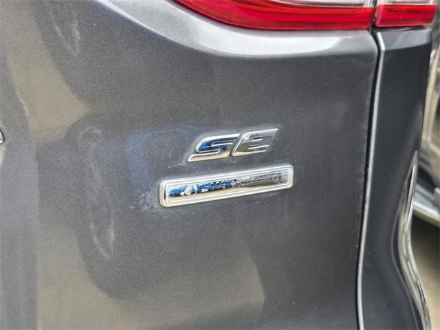 Used 2015 Ford Escape SE w/ SE Chrome Package image 6