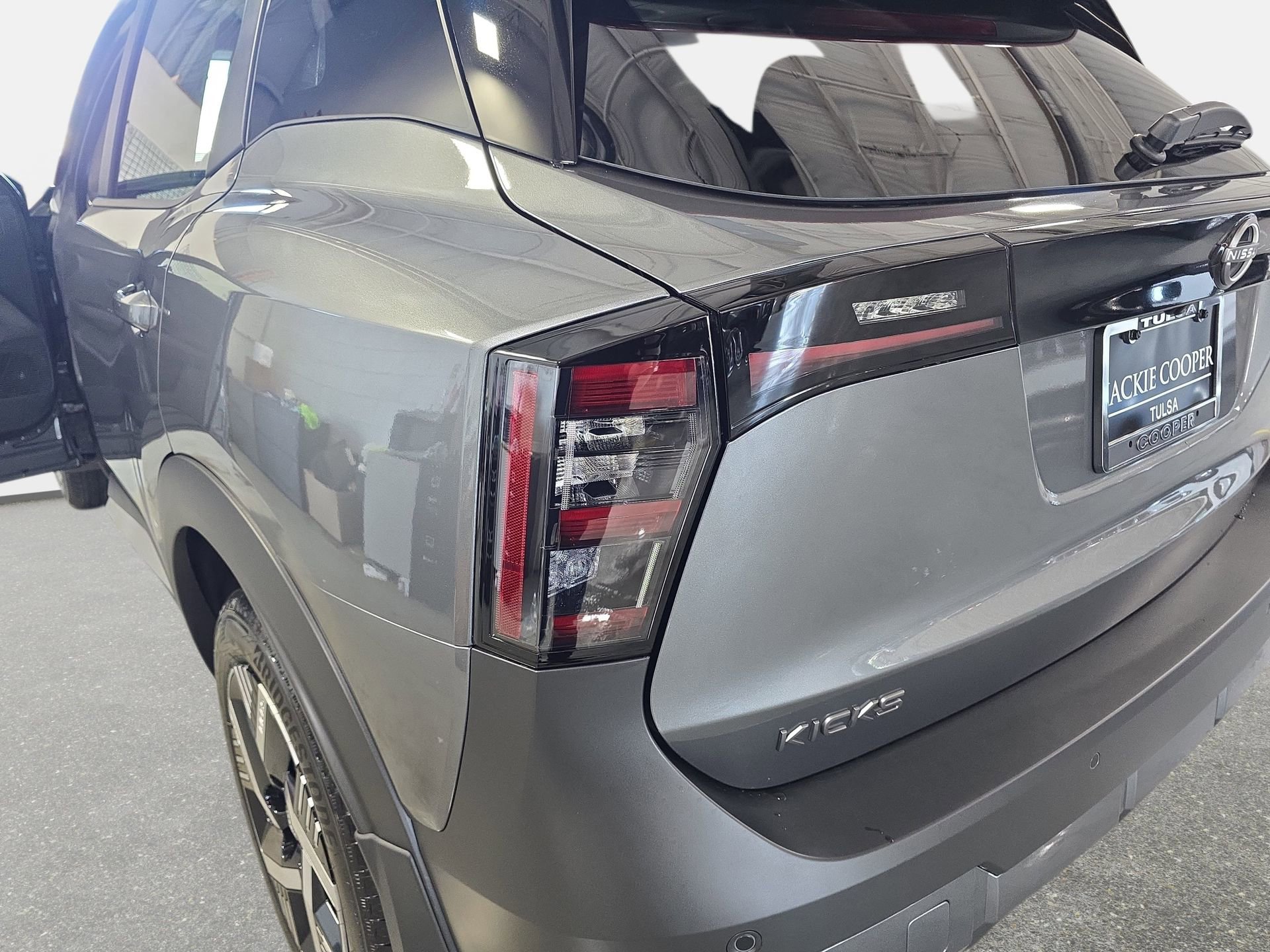 New 2026 Nissan Kicks SV w/ SV Premium Package FWD image 33