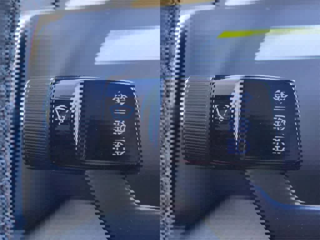 New 2025 Volvo EX30 Plus w/ Protection Package Premier image 25