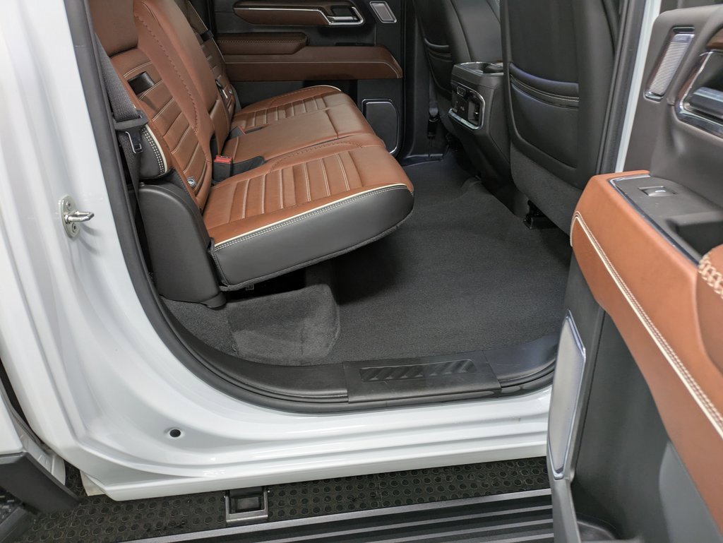 Used 2024 GMC Sierra 3500 Denali Ultimate image 26