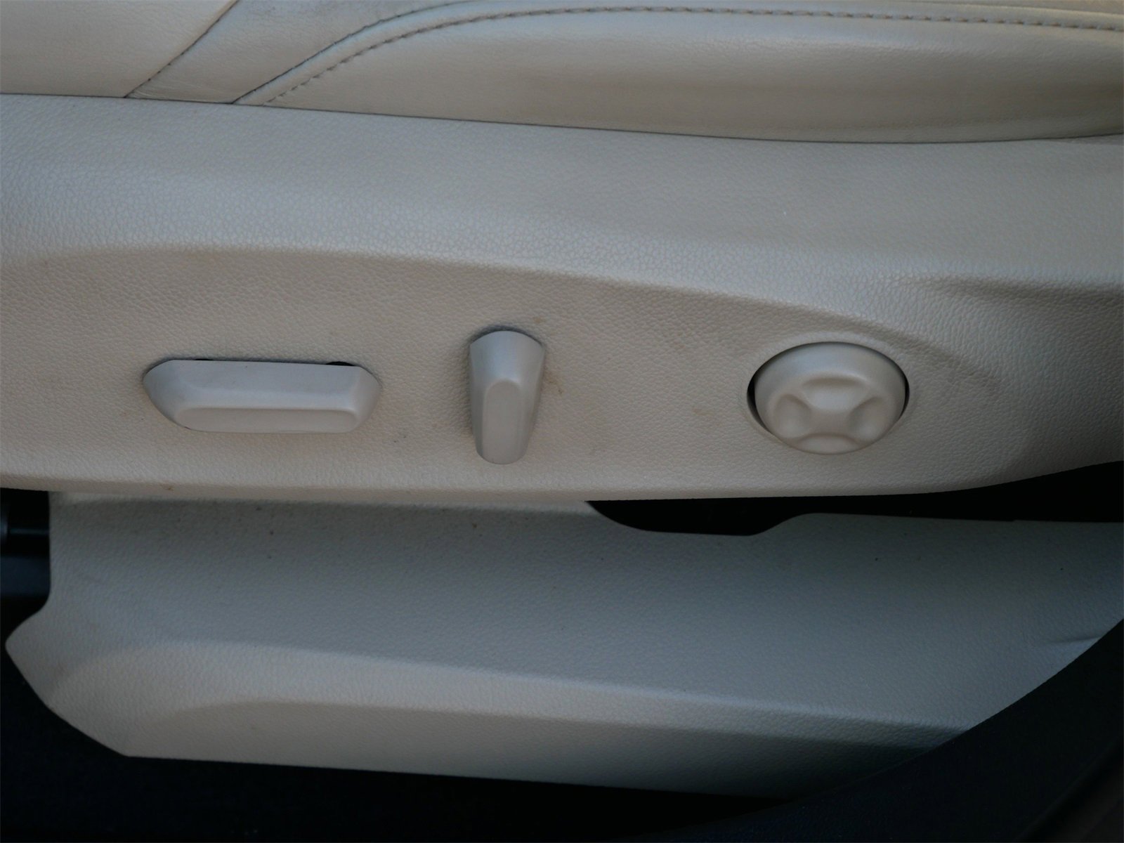 Used 2017 Buick Envision Essence image 14