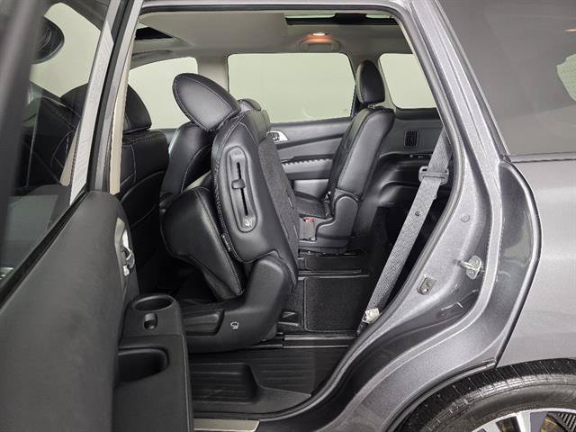 Used 2018 Nissan Pathfinder Platinum AWD/4WD image 29