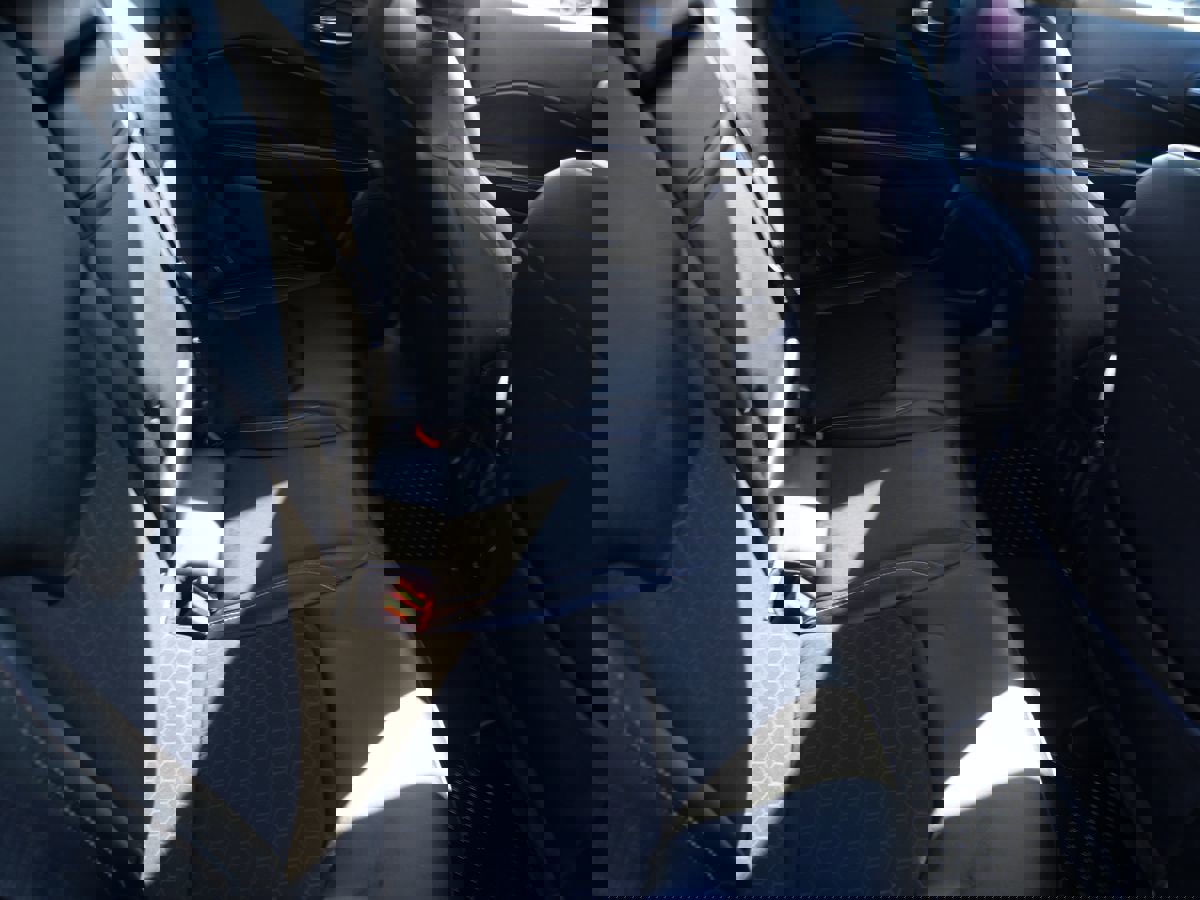 Used 2018 Jeep Compass Latitude w/ Cold Weather Group image 24