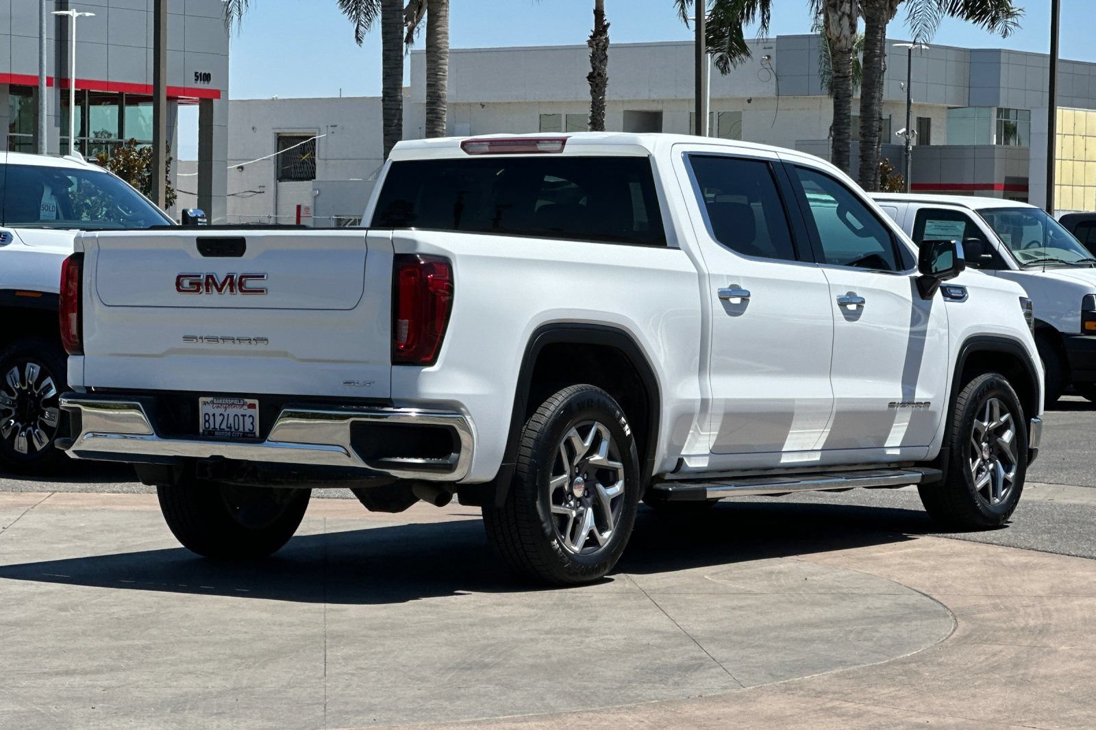 Certified 2023 GMC Sierra 1500 SLT w/ SLT Premium Package RWD image 4