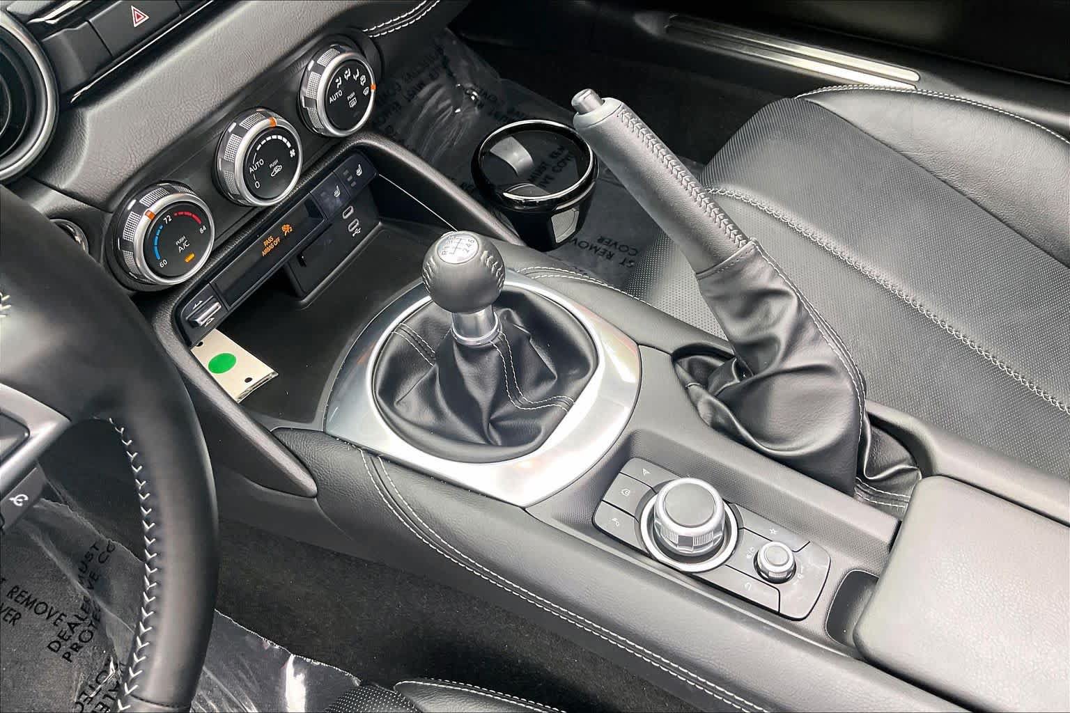 Used 2024 MAZDA MX-5 Miata RF Grand Touring RWD image 15