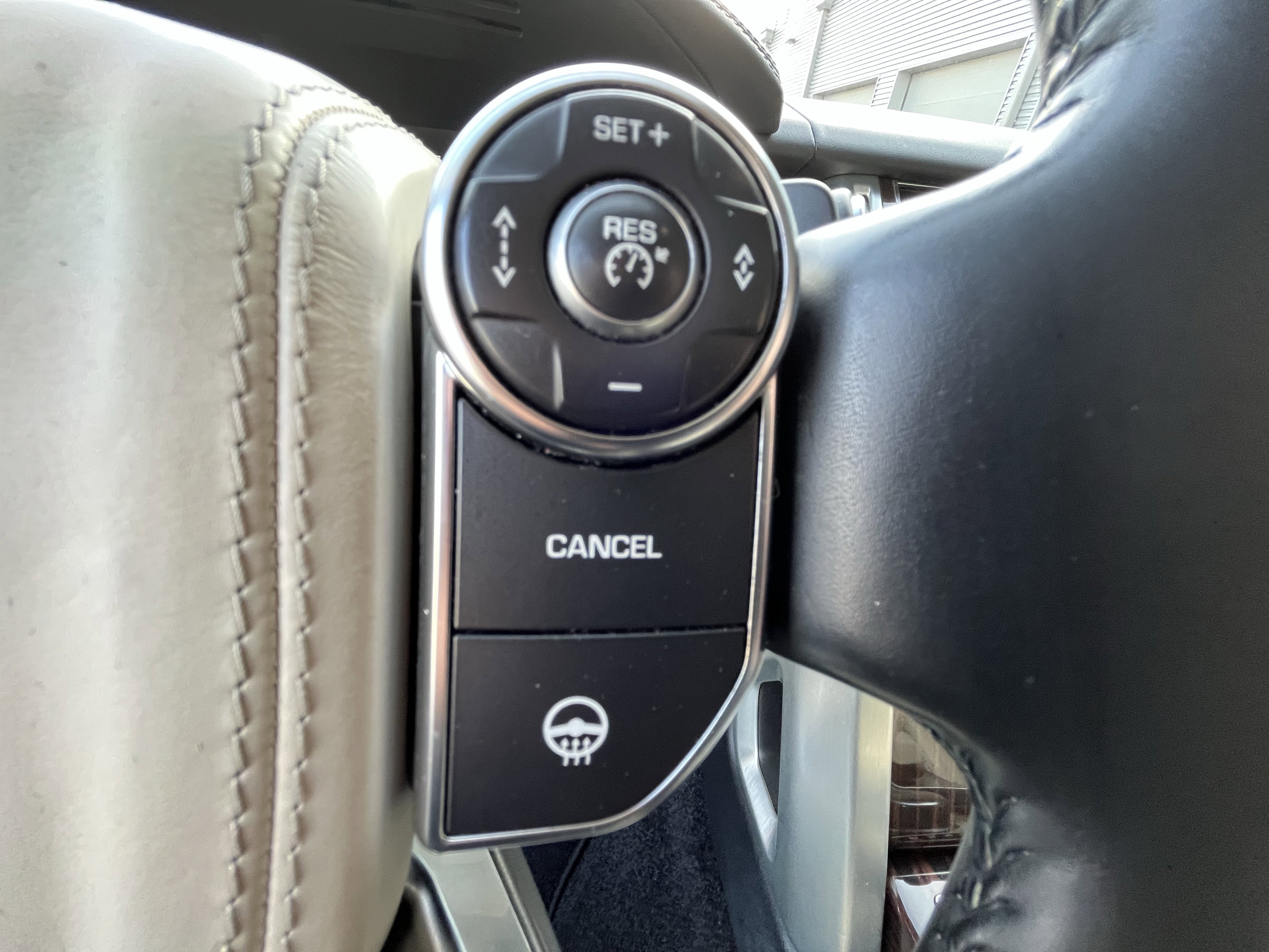 Used 2017 Land Rover Range Rover Supercharged image 18