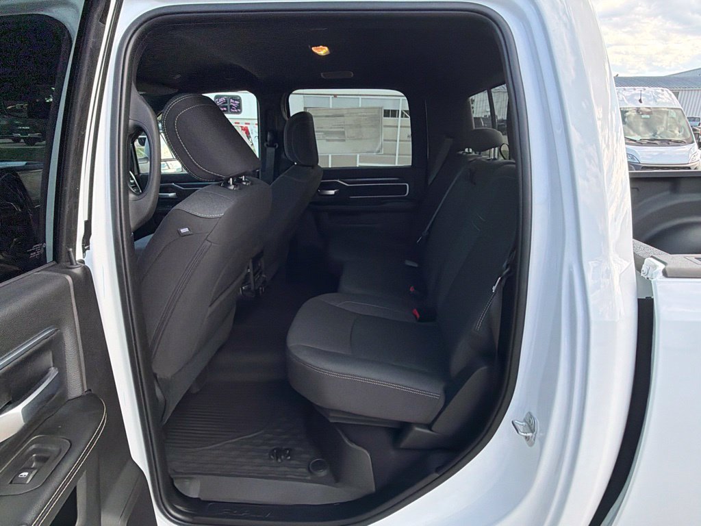 New 2027 RAM 3500 Big Horn AWD/4WD image 15