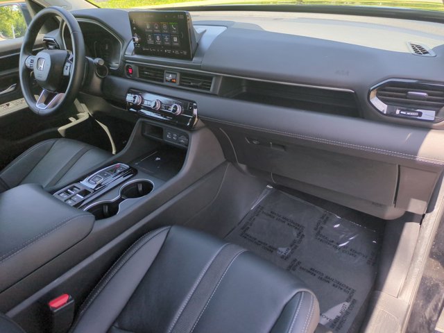 Used 2023 Honda Pilot Touring image 25
