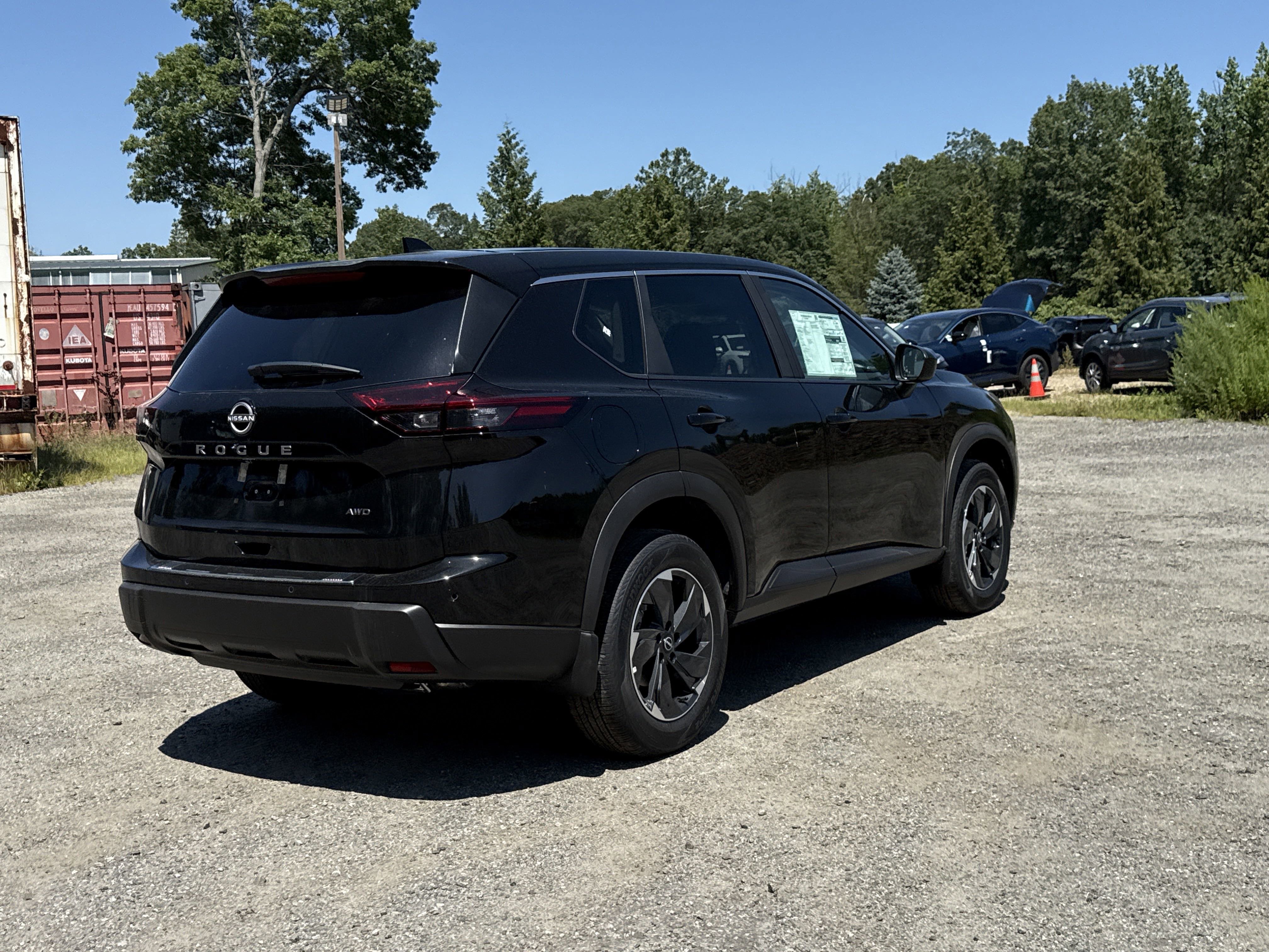 New 2025 Nissan Rogue SV image 4