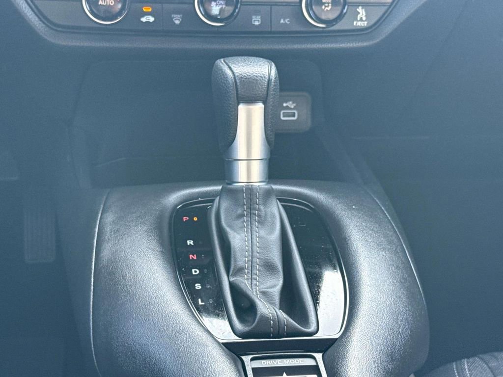 Used 2025 Honda HR-V LX image 17