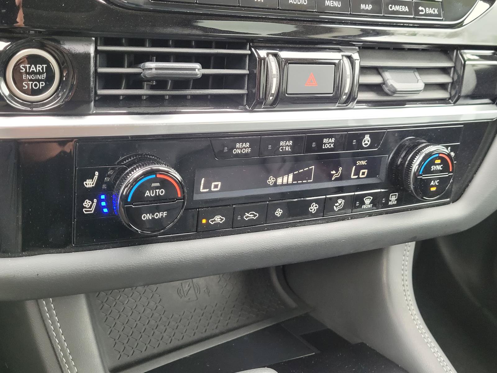 Used 2024 Nissan Pathfinder Platinum FWD image 29