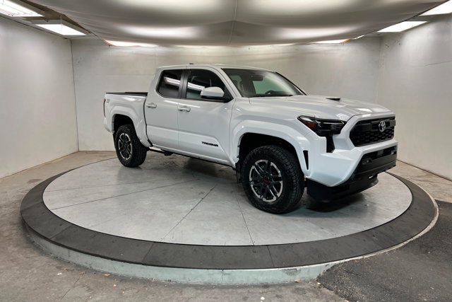 Used 2024 Toyota Tacoma TRD Sport image 7