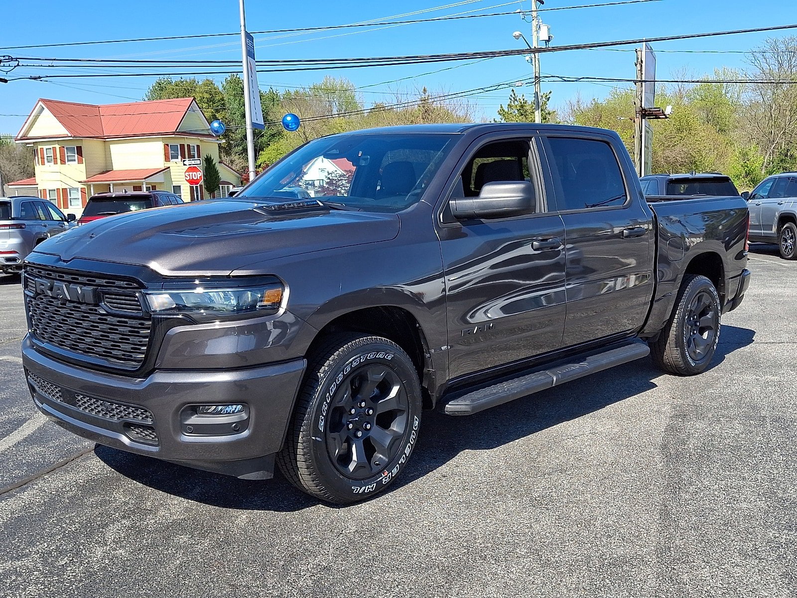 New 2026 RAM 1500 Express AWD/4WD image 3