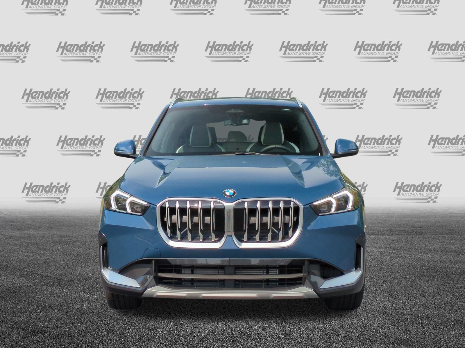 Used 2027 BMW X1 xDrive28i AWD/4WD image 3