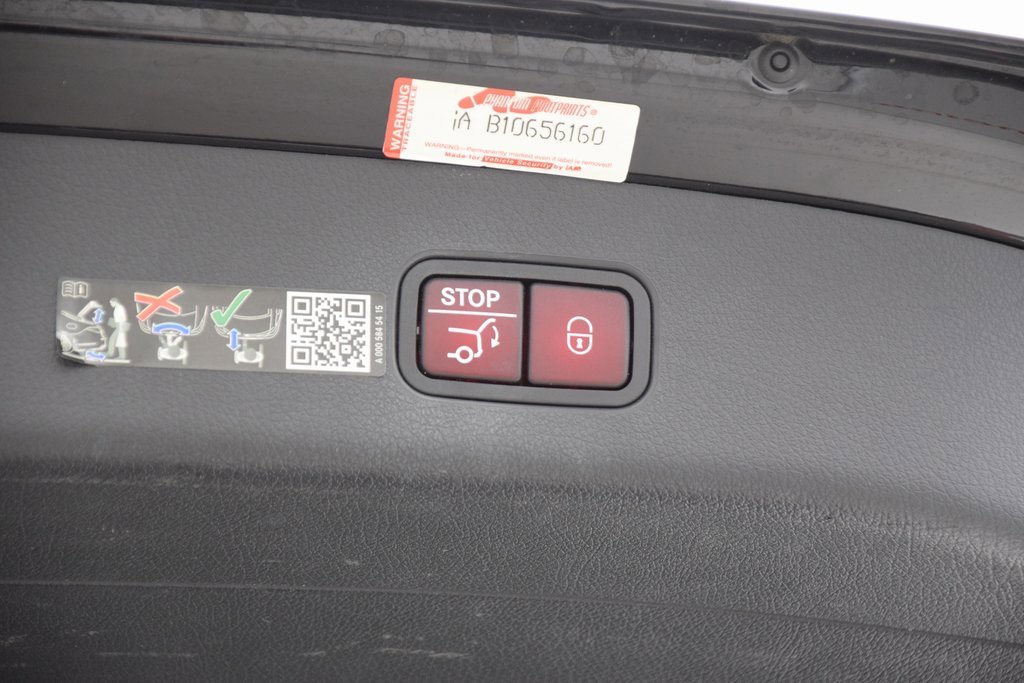 Used 2023 Mercedes-Benz GLC 300 image 32