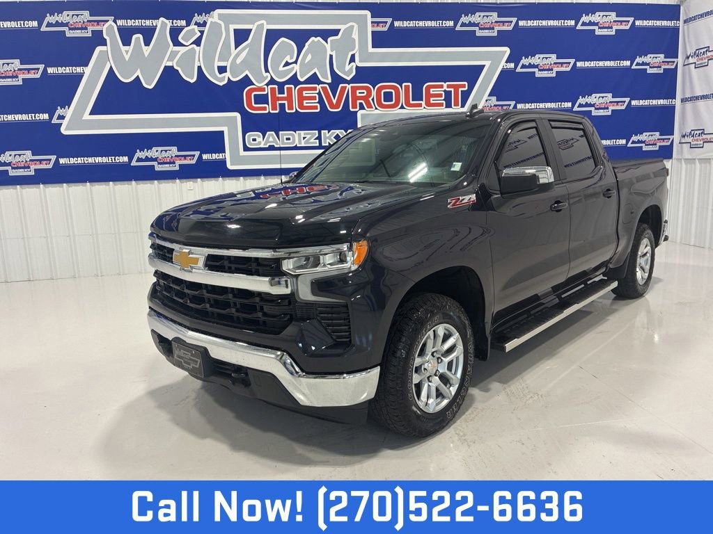 Used 2022 Chevrolet Silverado 1500 LT w/ Z71 Off-Road Package AWD/4WD image 1