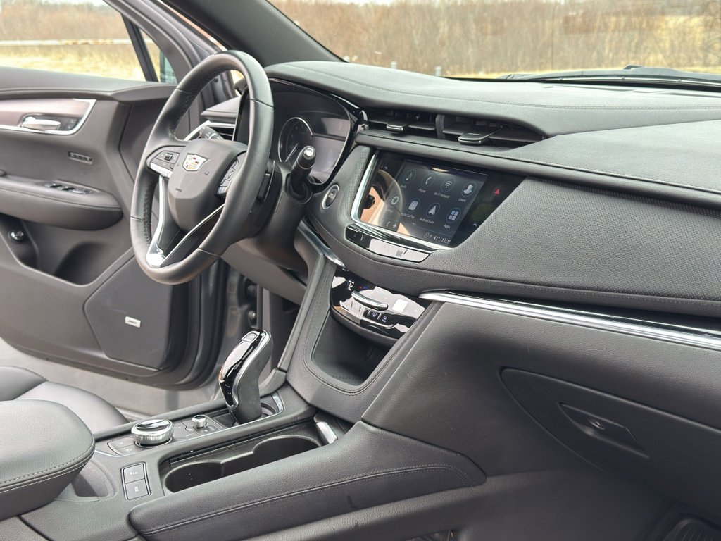 Used 2024 Cadillac XT6 Luxury w/ LPO, Floor Liner Package AWD/4WD image 28