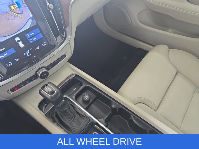 Used 2020 Volvo V60 T5 Cross Country w/ Protection Package Premier image 25