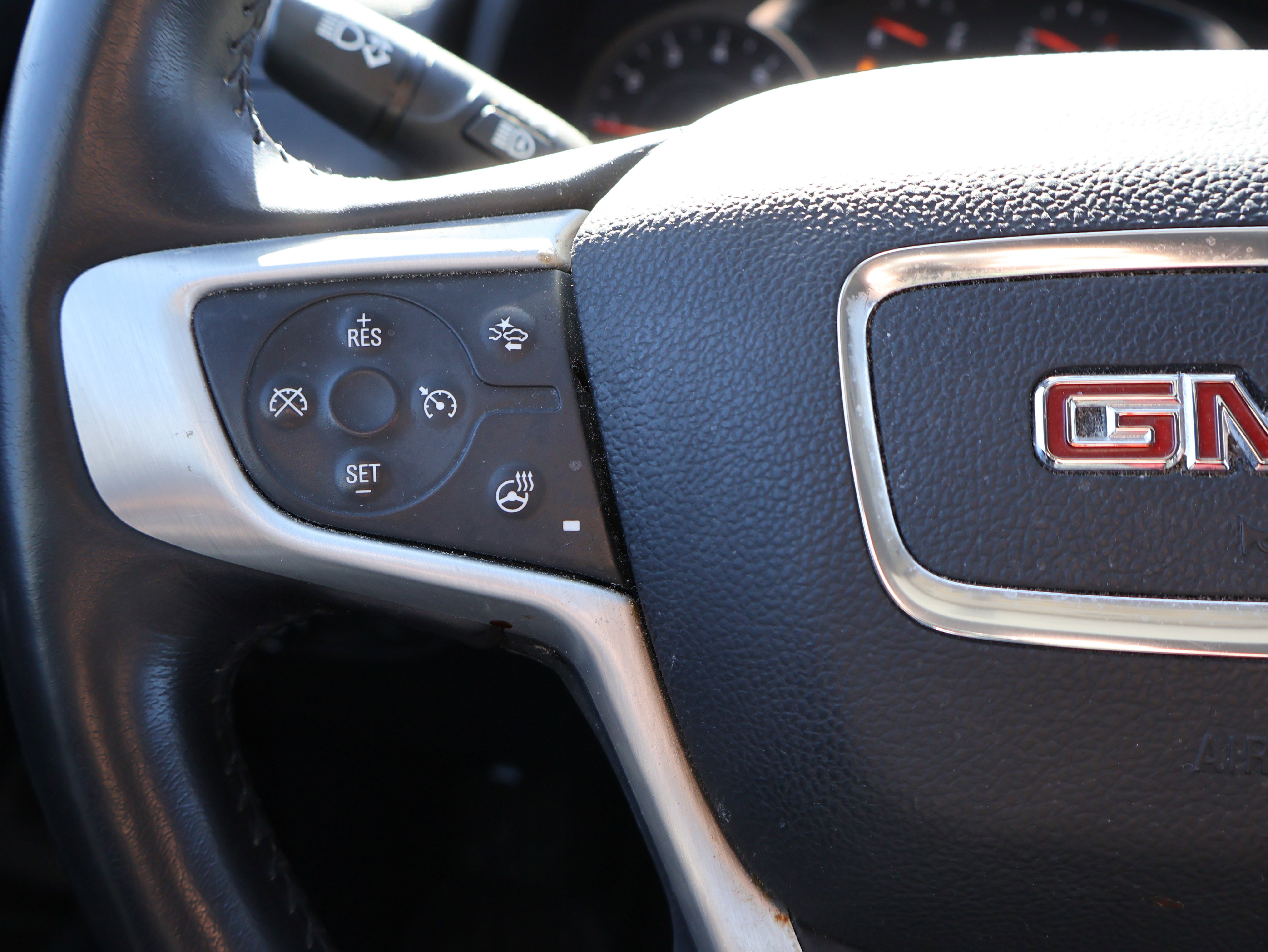 Used 2022 GMC Terrain SLT w/ Infotainment Package II image 28