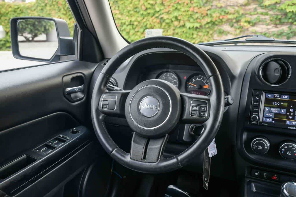 Used 2016 Jeep Patriot High Altitude FWD image 12