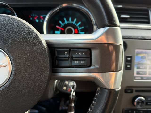 Used 2013 Ford Mustang Convertible RWD image 20