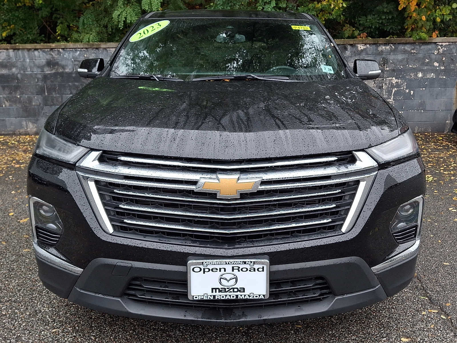 Used 2023 Chevrolet Traverse LT AWD/4WD image 2