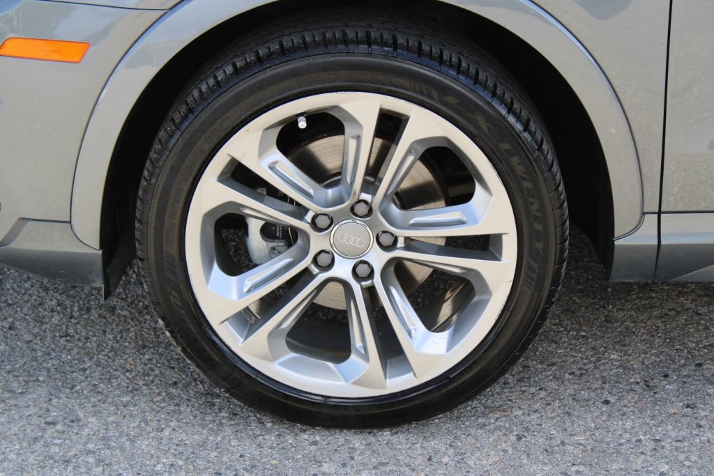 Used 2016 Audi Q3 2.0T Premium Plus w/ Technology Package image 8