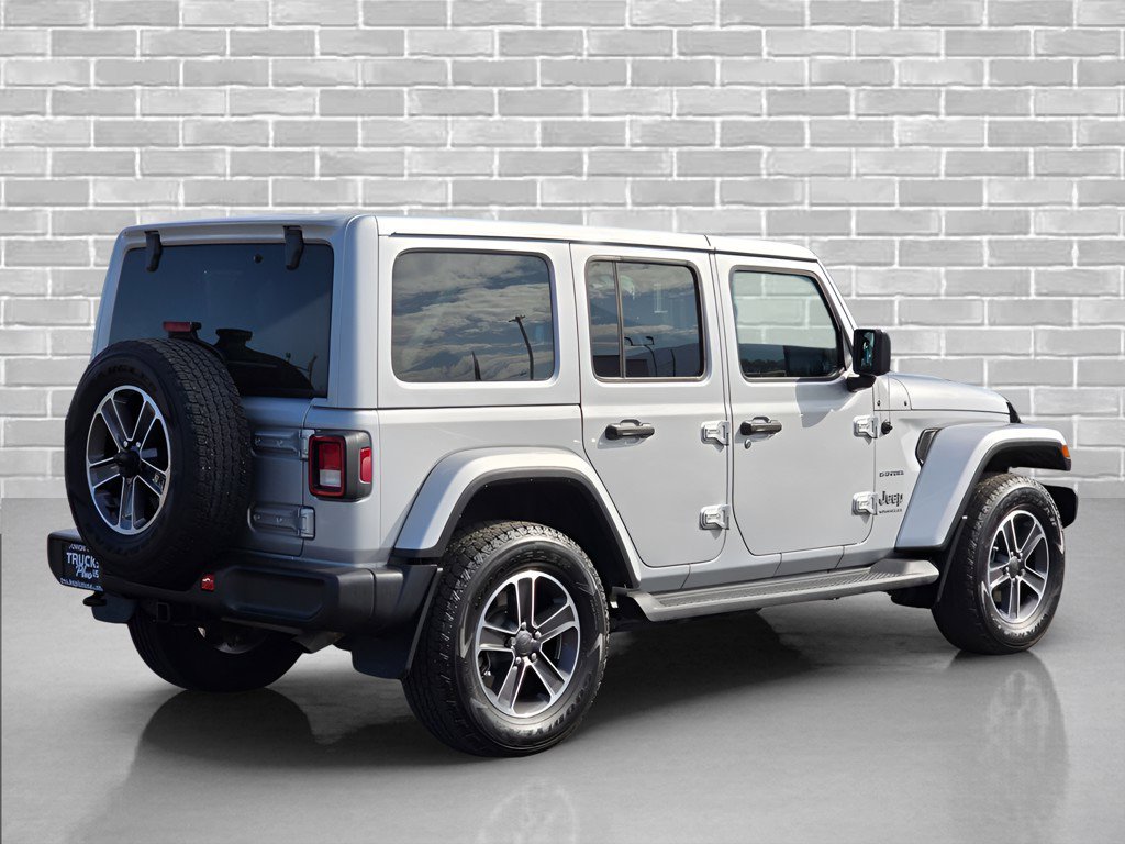 Used 2023 Jeep Wrangler Unlimited Sahara w/ Cold Weather Group AWD/4WD image 5