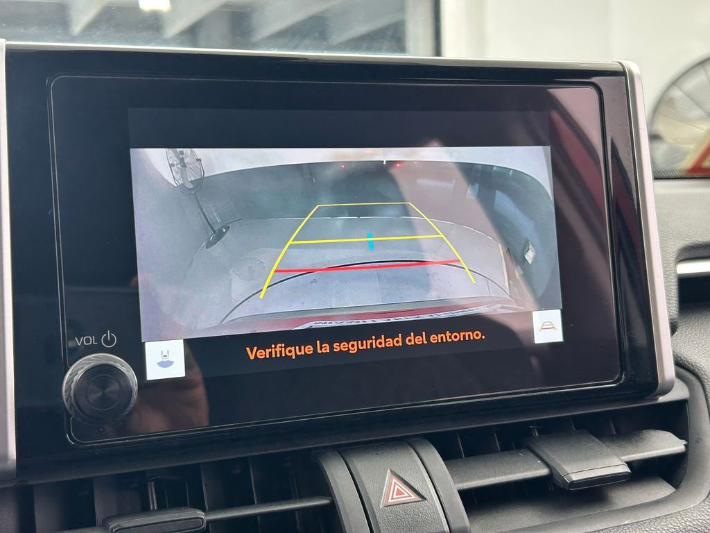 Used 2025 Toyota RAV4 XLE image 21