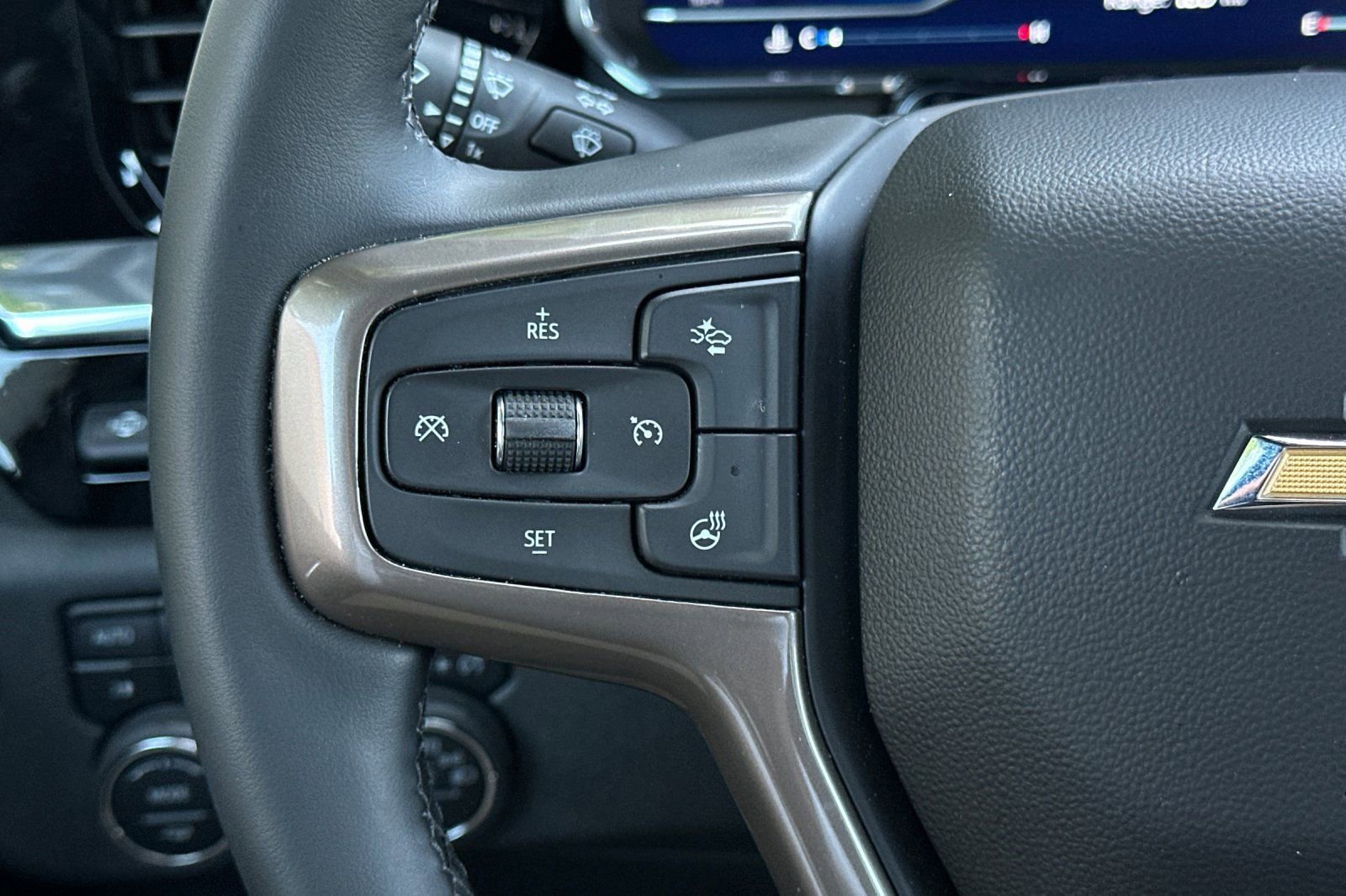 Used 2024 Chevrolet Silverado 2500 High Country w/ Technology Package AWD/4WD image 26