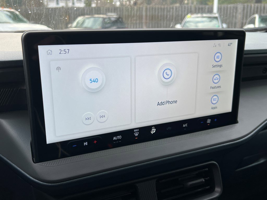 New 2025 Ford Maverick XL w/ Equipment Group 101A image 15